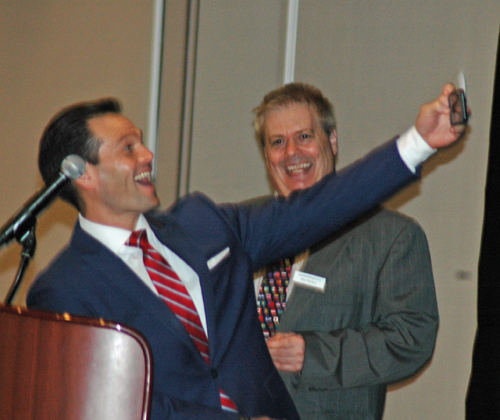 Chris Tanaka selfie the Cleveland International Hall of Fame induction ceremony